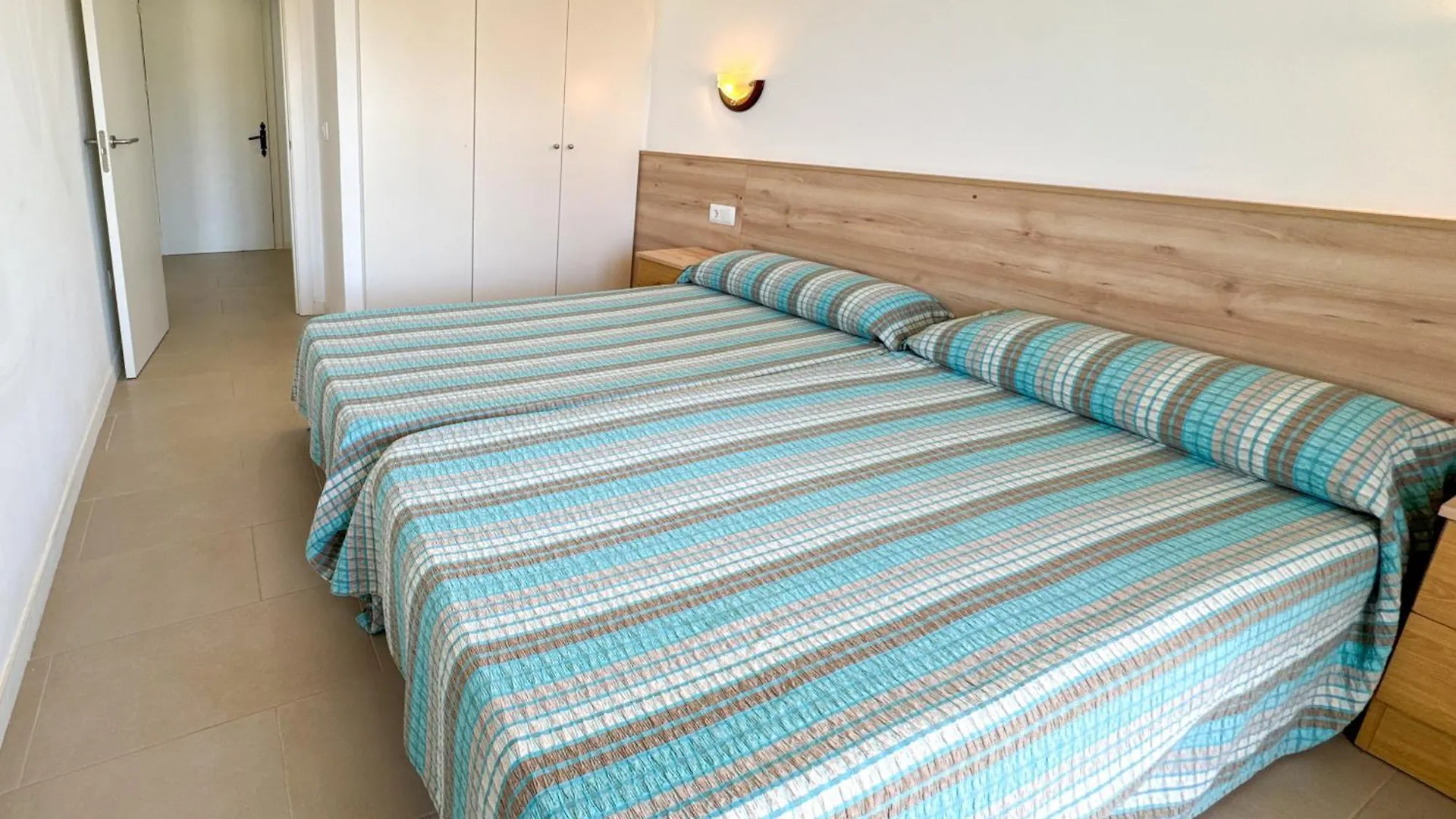 Delta 5º2ª Apartment Roses 0*,  Spain