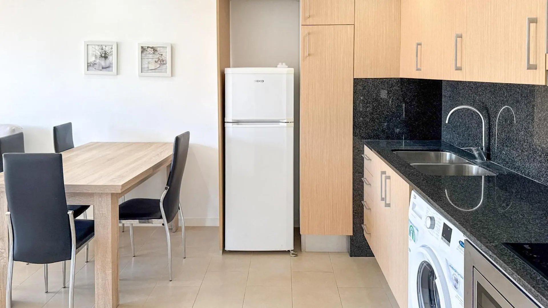 Delta 5º2ª Apartment Roses