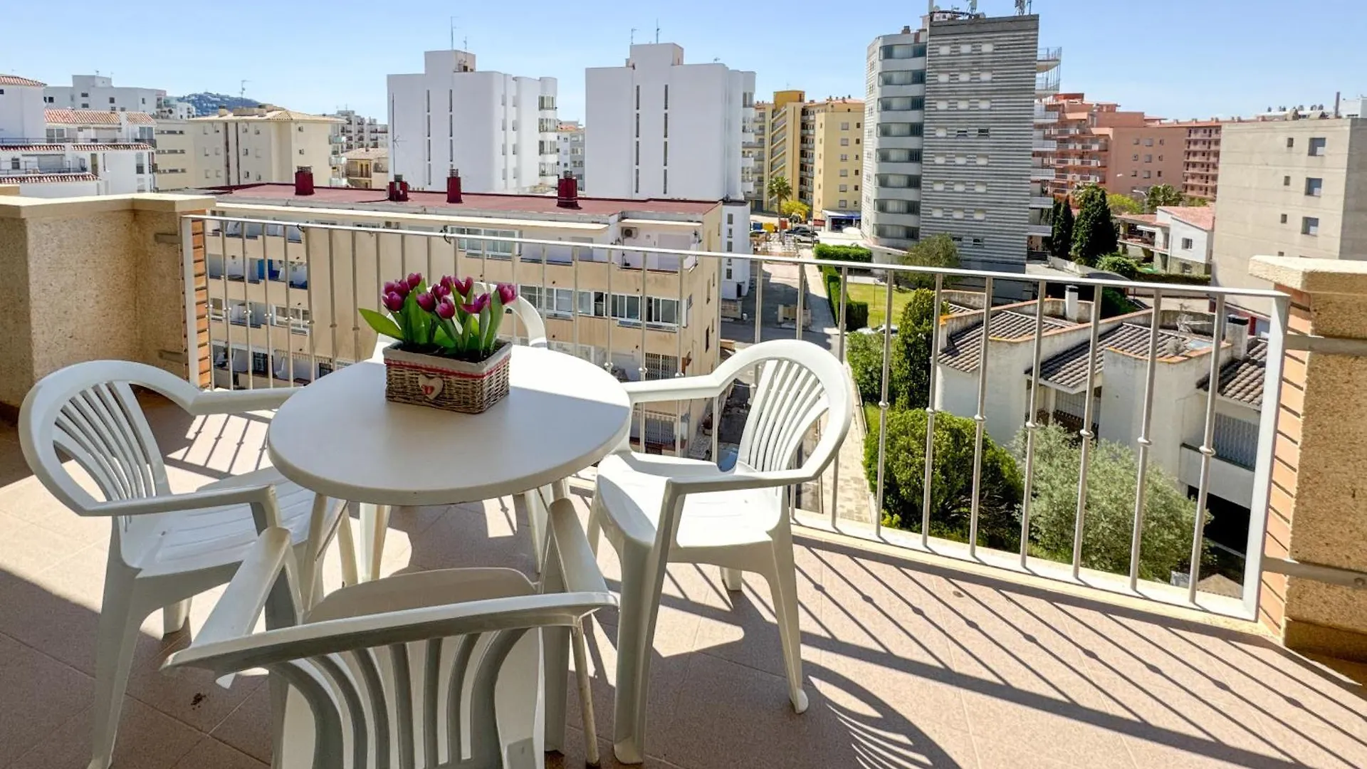 Delta 5º2ª Apartment Roses